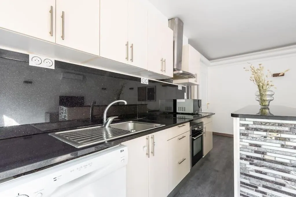 Appartement Ensoleille Buttes Chaumont - III Paris