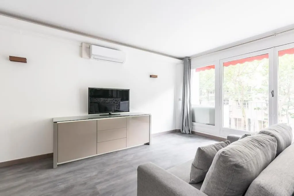 Apartment Appartement Ensoleille Buttes Chaumont - III Paris France